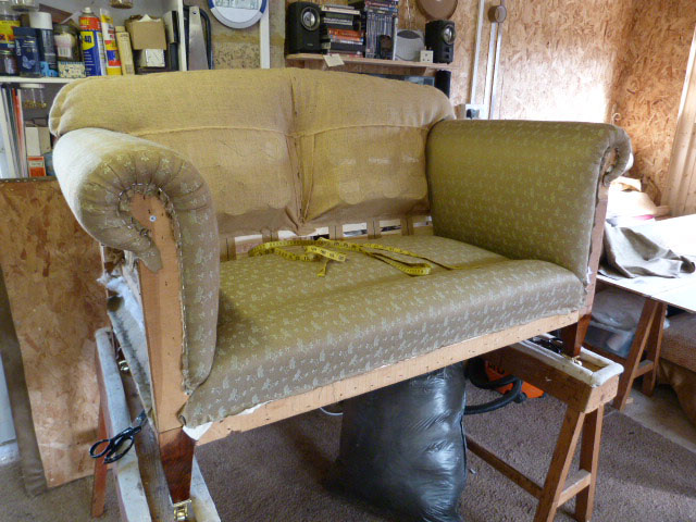 Sofa upholsterers Gloucestershire